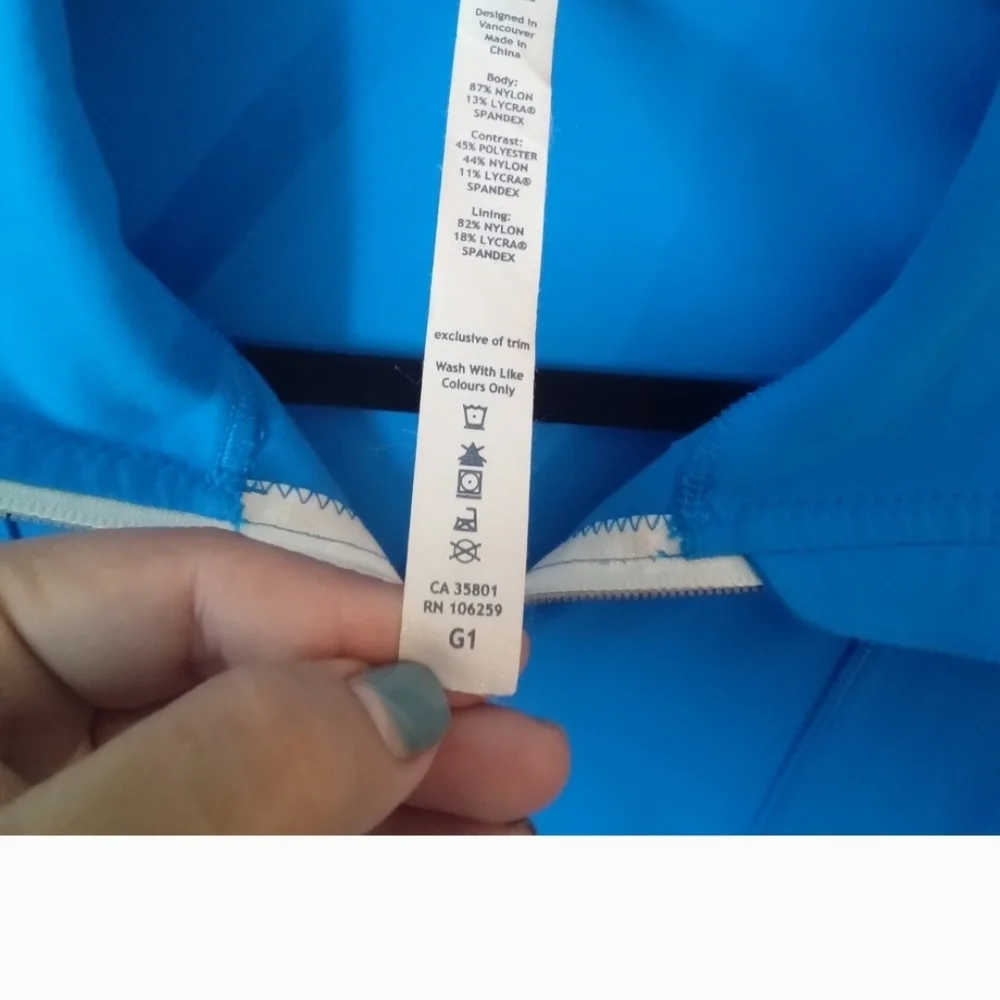 Lululemon Daily Yoga Jacket Size 2 Beaming Blue Striped Fully Zip Streched Top - Picture 6 of 9